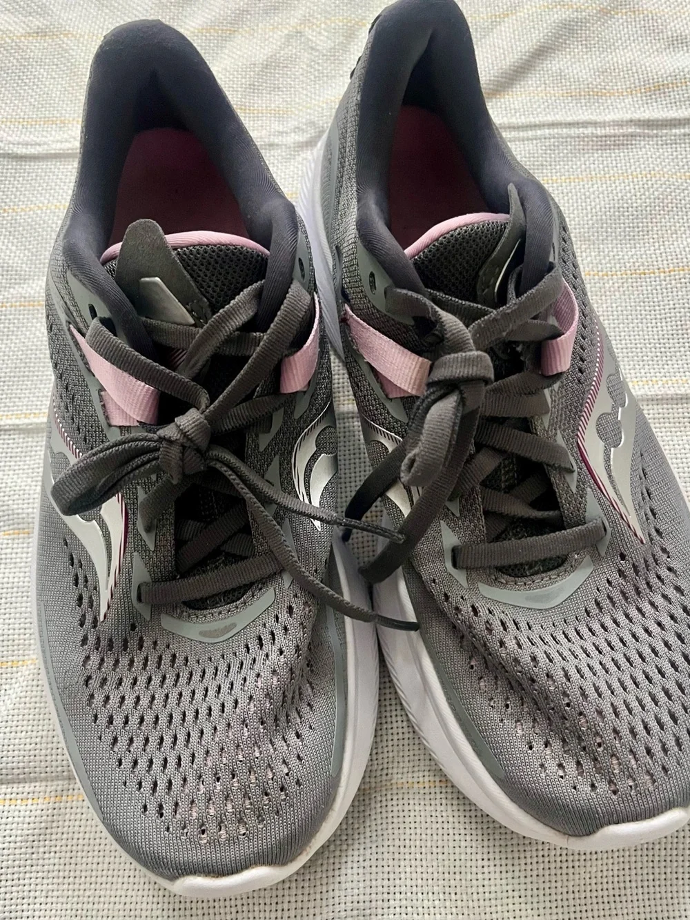 Saucony lightweight breathable